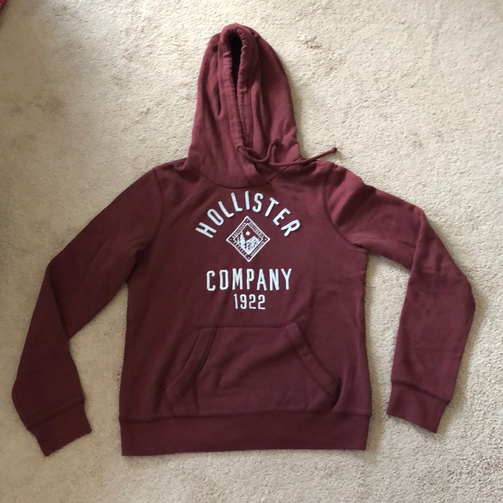 Hollister maroon hoodie